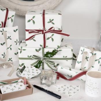 Sophie Allport Holly & Berry Ribbon and Tag Gift Wrapping Set