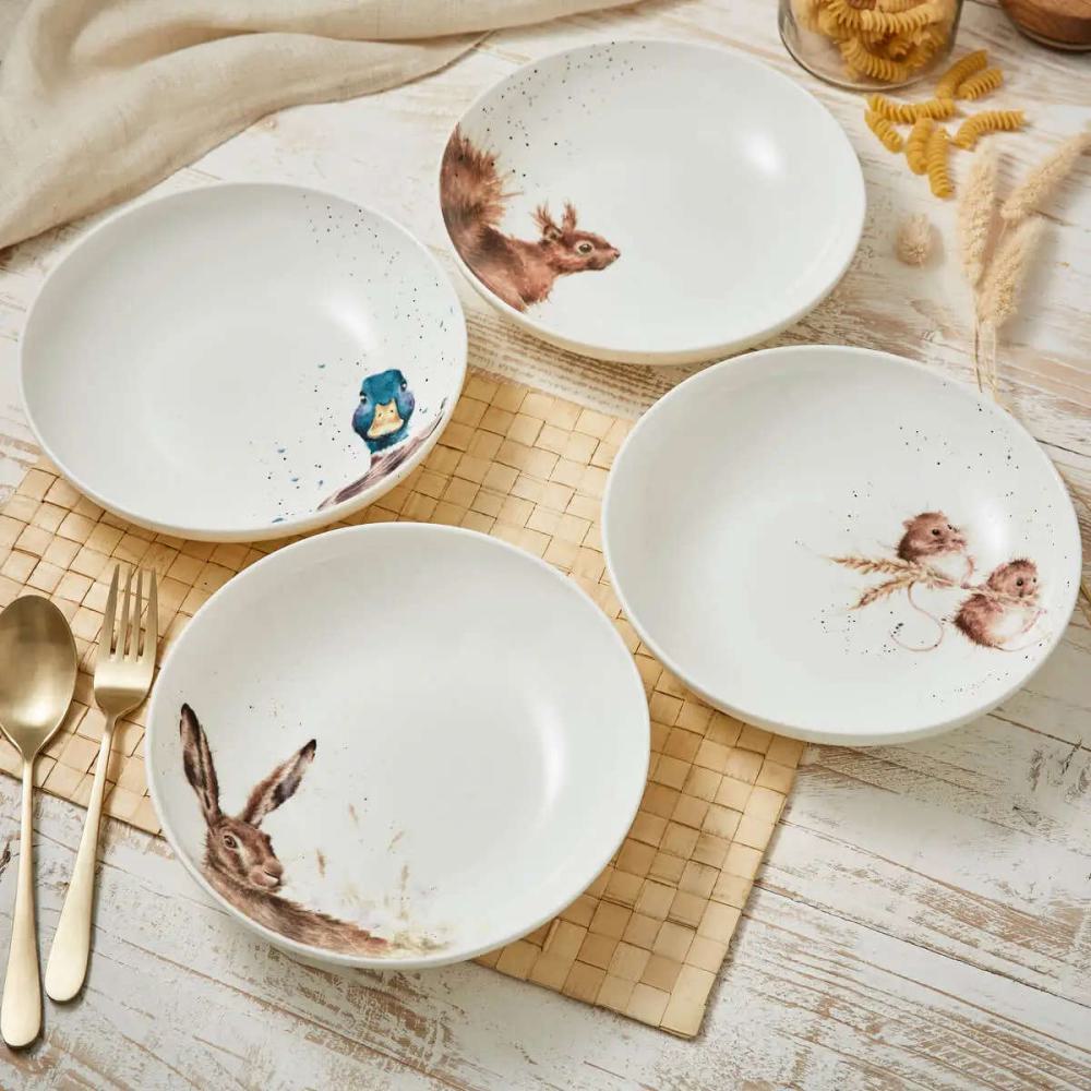 Wrendale 8¾" / 22cm Pasta Bowl - Squirrel Wrendale 8¾" / 22cm Pasta Bowl - Squirrel